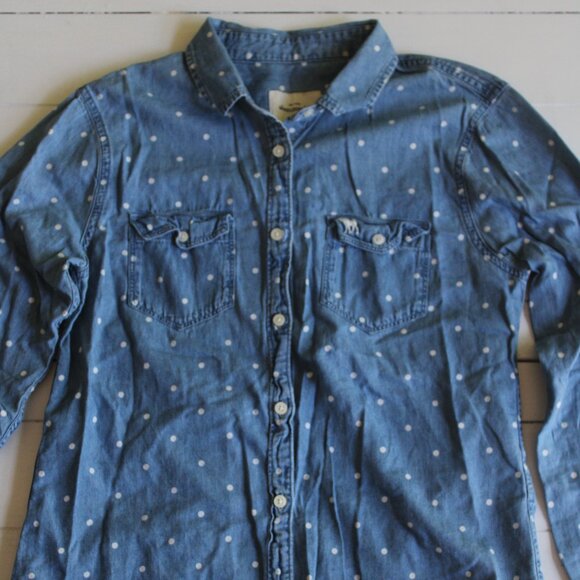 Abercrombie Kids Denim Chambray Button Down With Polka Dots - Picture 2 of 7